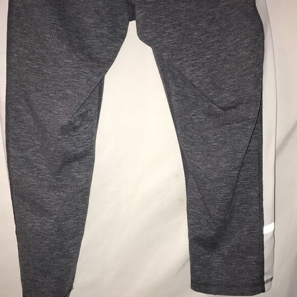 Marika Sport Women's White Gray Heather Cropped Leggings Size Small - Picture 5 of 7